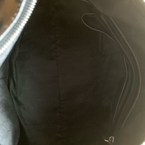 Black Michael kors satchel with silver hardware - Picture 5 of 11